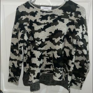 Cute camo sweater!